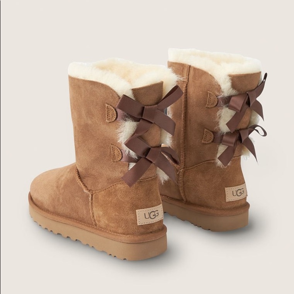 NWT Uggs Bailey Bow